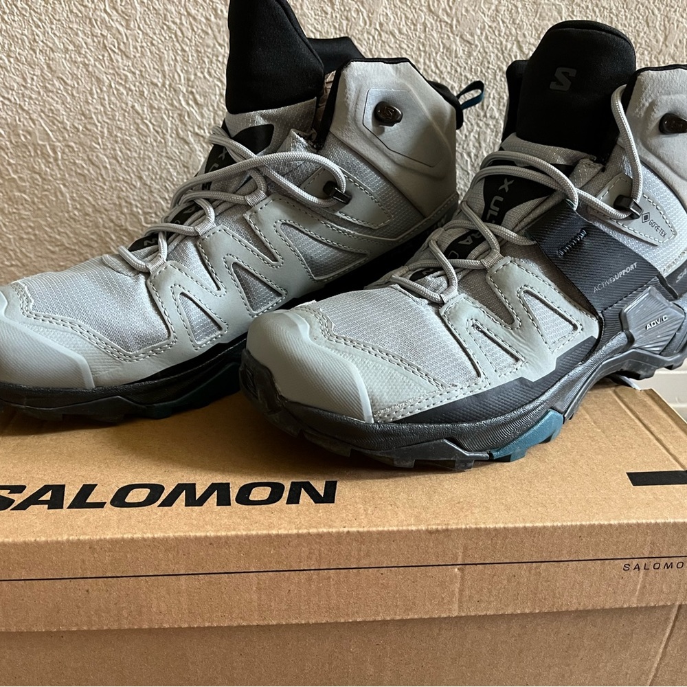 Top rated hiking boots this season!